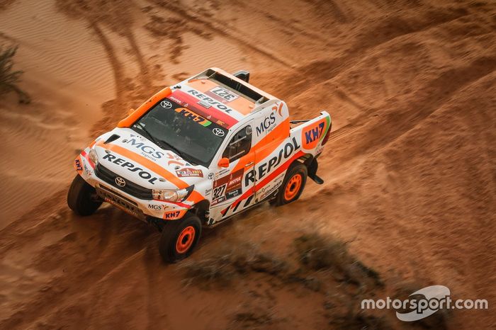 #327 Repsol Rally Team Toyota: Pujol Isidre Esteve, Txema Villalobos