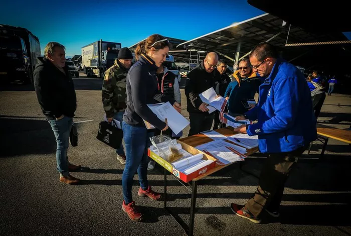 Verificaciones en Paul Ricard antes del embarque del Dakar 2020