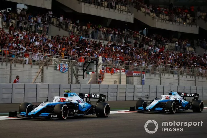 Robert Kubica, Williams FW42, George Russell, Williams Racing FW42 