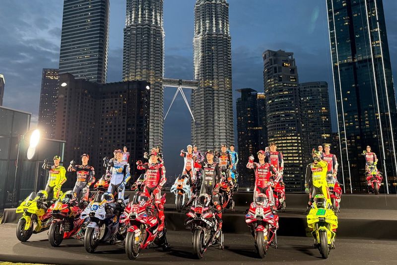 Photo de famille des pilotes MotoGP