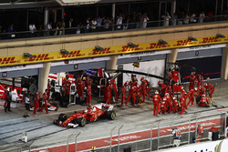 Себастьян Феттель, Ferrari SF70H, робить піт-стоп