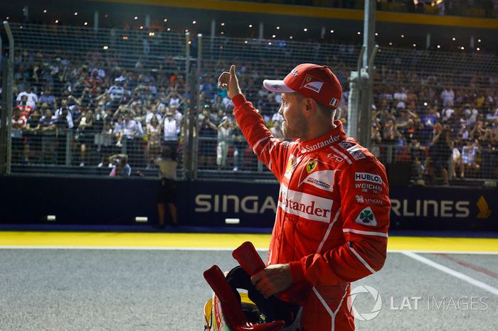 Ganador de la pole Sebastian Vettel, Ferrari
