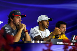 Fernando Alonso, McLaren, Lewis Hamilton, Mercedes AMG F1 and Jolyon Palmer, Renault Sport F1 Team in the Press Conference