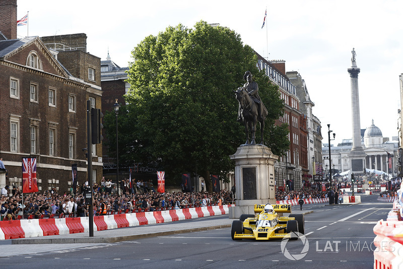 Renault Sport F1 Team RS01