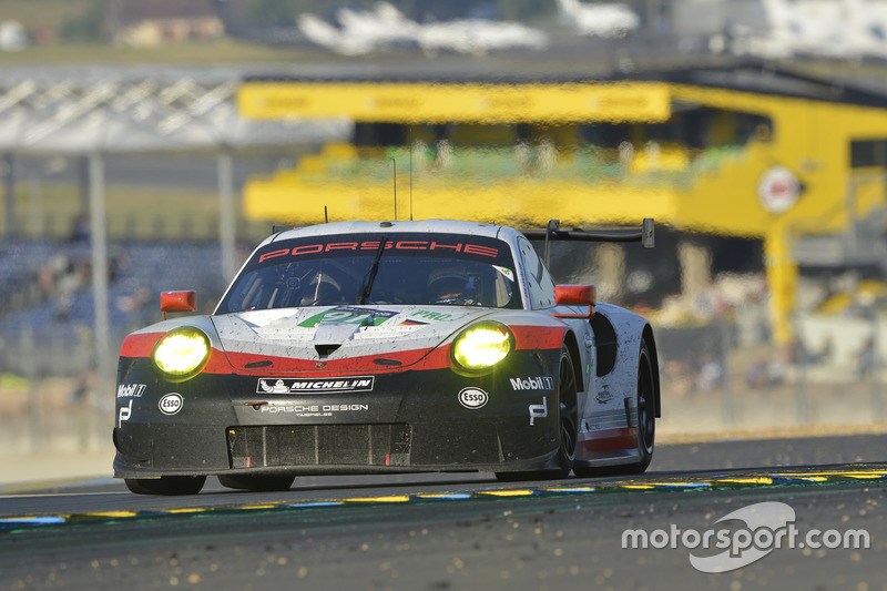 #91 Porsche Team Porsche 911 RSR: Richard Lietz, Frédéric Makowiecki, Patrick Pilet