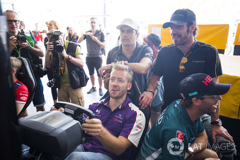 Sam Bird, DS Virgin Racing, Nelson Piquet Jr., Jaguar Racing, Jean-Eric Vergne, Techeetah, ad Antonio Felix da Costa, Andretti Formula E Team