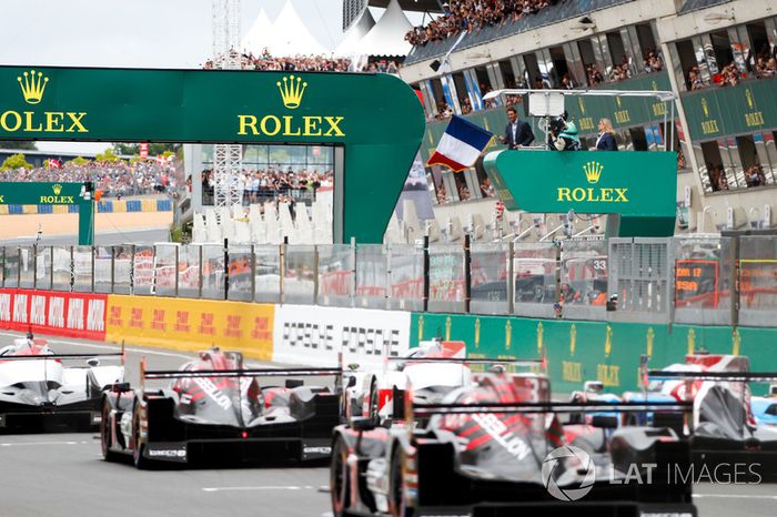 Rafael Nadal da la salida