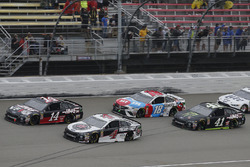 Kevin Harvick, Stewart-Haas Racing, Ford Fusion Jimmy John's Clint Bowyer, Stewart-Haas Racing, Chev