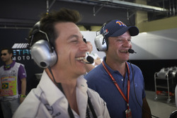 Toto Wolff, Direktör, Mercedes AMG F1 ve Rubens Barrichello