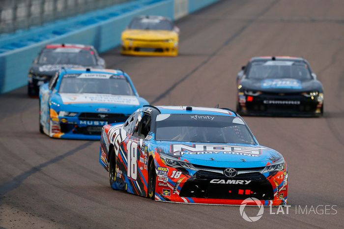 Kyle Busch, Joe Gibbs Racing, Toyota Camry NOS