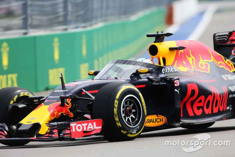 Daniel Ricciardo, Red Bull Racing RB12 con el Aeroscreen