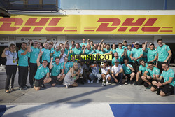 Sieger Lewis Hamilton, Mercedes AMG F1 Team, und 2. Platz Nico Rosberg, Mercedes AMG F1 Team, feiern