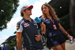 Карлос Сайнс-мол.., Scuderia Toro Rosso