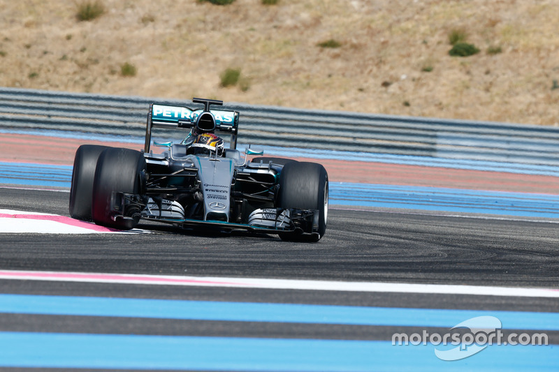 Pascal Wehrlein, Mercedes AMG F1 W06 Hybrid with 2017 Pirelli tyres