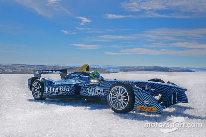Di Grassi pilota un Fórmula E en el Ártico