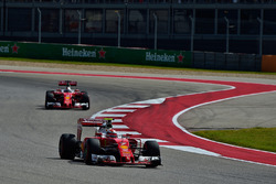 Kimi Raikkonen, Ferrari SF16-H y Sebastian Vettel, Ferrari SF16-H