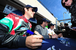 #43 RGR Sport by Morand Ligier JSP2 - Nissan: Ricardo Gonzalez, Filipe Albuquerque, Bruno Senna fir