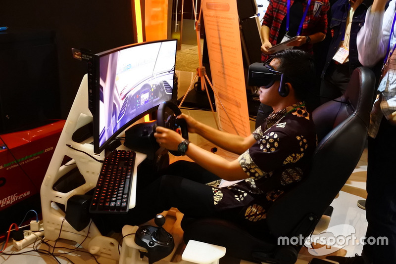 Rig simulator balap GT-ONE, HM Engineering
