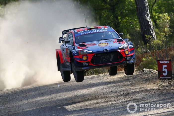 Thierry Neuville, Nicolas Gilsoul, Hyundai Motorsport Hyundai i20 Coupe WRC