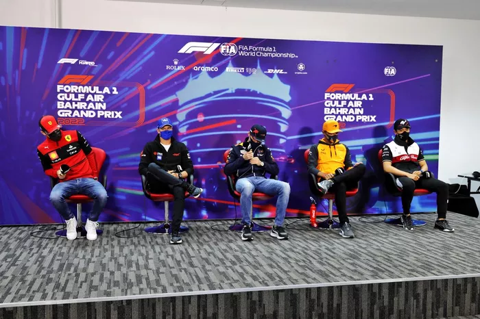 Charles Leclerc, Ferrari, Mick Schumacher, Haas F1 Team, Max Verstappen, Red Bull Racing, Lando Norris, McLaren, Guanyu Zhou, Alfa Romeo F1 Team, en la rueda de prensa