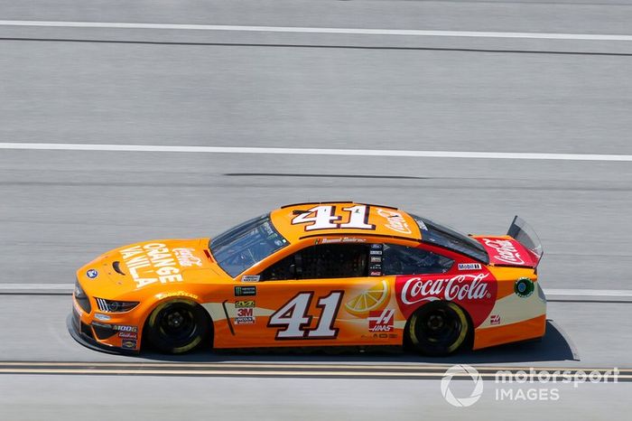  Daniel Suarez, Stewart-Haas Racing, Ford Mustang Coca-Cola Orange Vanilla