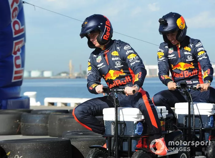 Max Verstappen, Red Bull Racing y Alex Albon, Red Bull Racing en St Kilda