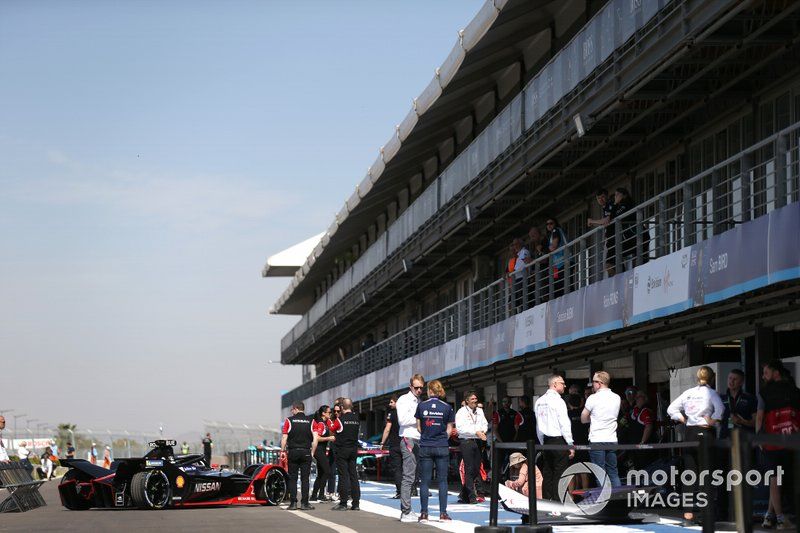 Sébastien Buemi, Nissan e.Dams, Nissan IMO2 en pit lane