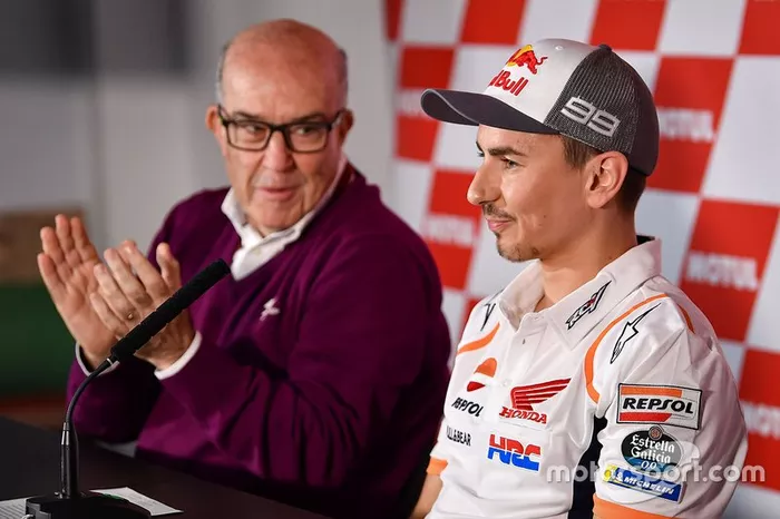 Jorge Lorenzo, Carmelo Ezpeleta, CEO de Dorna 
