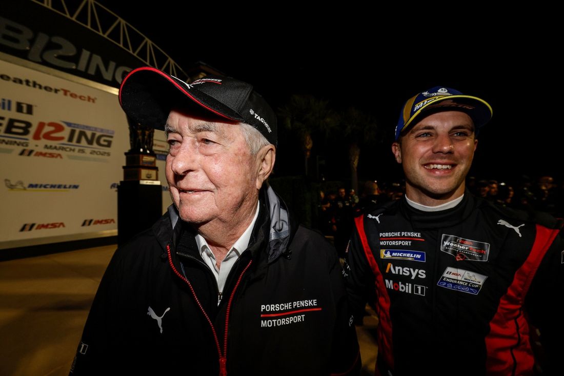 #7 Porsche Penske Motorsport Porsche 963: Felipe Nasr, Roger Penske