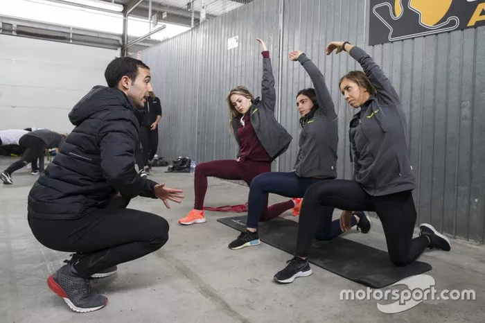 Francesca Linossi, Jamie Chadwick, Stephane Kox