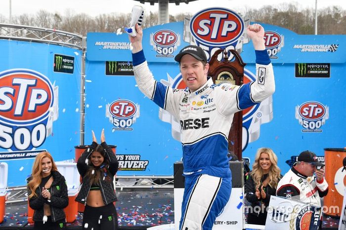 Ganador, Brad Keselowski, Team Penske, Ford Mustang Reese/DrawTite