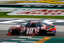 Race winner Kyle Busch, Joe Gibbs Racing Toyota