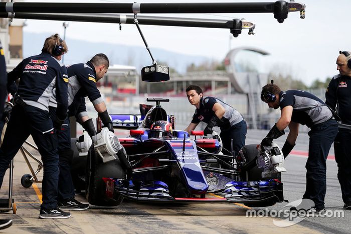 Daniil Kvyat, Scuderia Toro Rosso STR12
