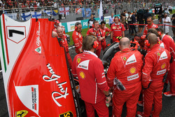 Ferrari essaie de résoudre un problème sur la voiture de Kimi Raikkonen, Ferrari SF70H