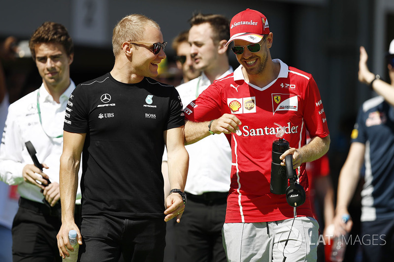 Valtteri Bottas, Mercedes AMG F1, Sebastian Vettel, Ferrari
