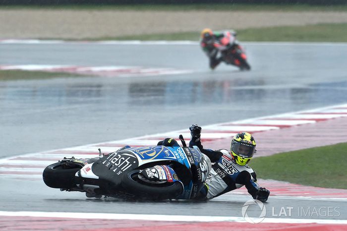 Isaac Viñales, SAG Racing Team, caída