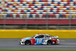 Kyle Busch, Joe Gibbs Racing, Toyota Camry M&M's Red White & Blue