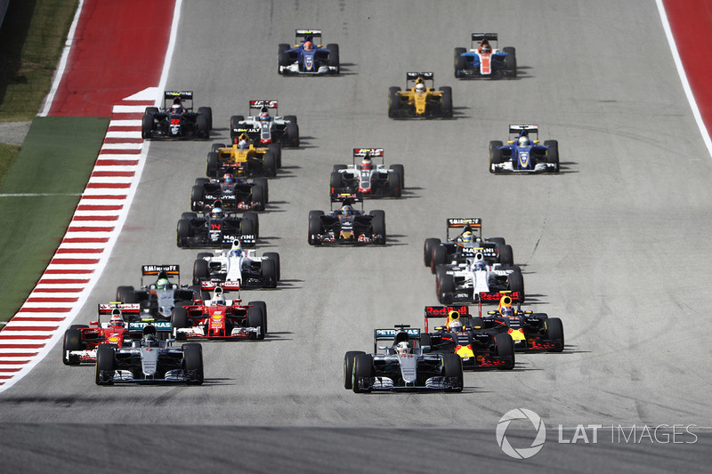 Lewis Hamilton, Mercedes-Benz F1 W07 leads Nico Rosberg, Mercedes-Benz F1 W07 at the start of the ra