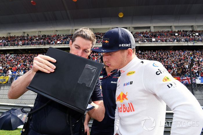Max Verstappen, Red Bull Racing on the grid