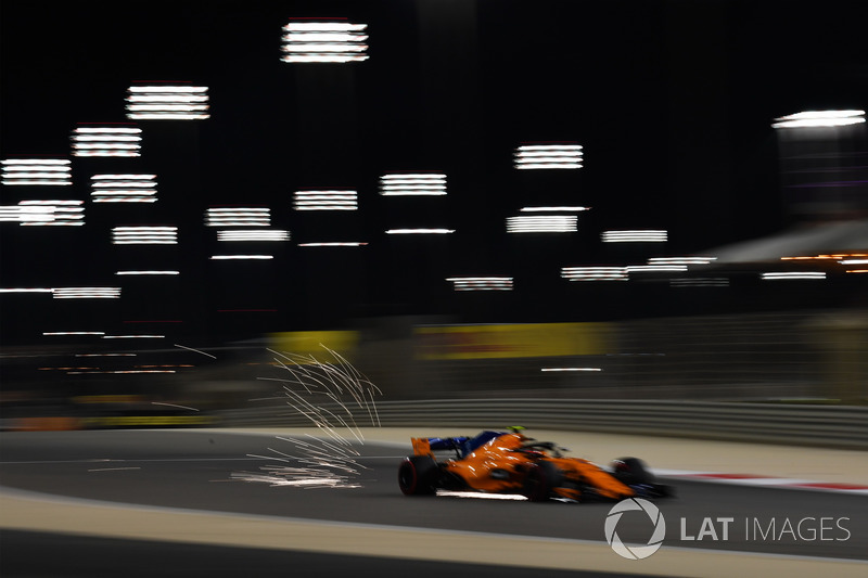 Стоффель Вандорн, McLaren MCL33, іскрить