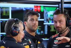 Daniel Ricciardo, Red Bull Racing con ingenieros