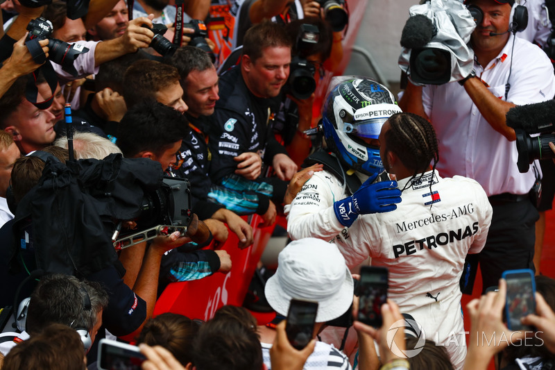 Valtteri Bottas, Mercedes AMG F1, Lewis Hamilton, Mercedes AMG F1