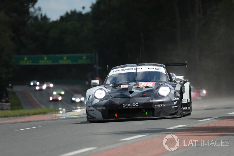 44: (GTE Am pole) #88 Dempsey Proton Competition Porsche 911 RSR: Matteo Cairoli, Khaled Al Qubaisi, Giorgio Roda, 3'50.728
