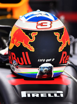 Daniel Ricciardo, Red Bull Racing helmet