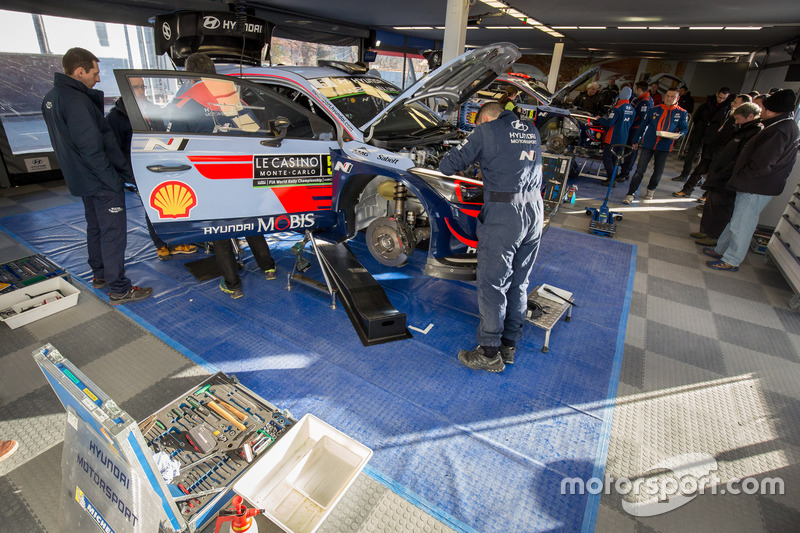 Zona del Hyundai Motorsport team