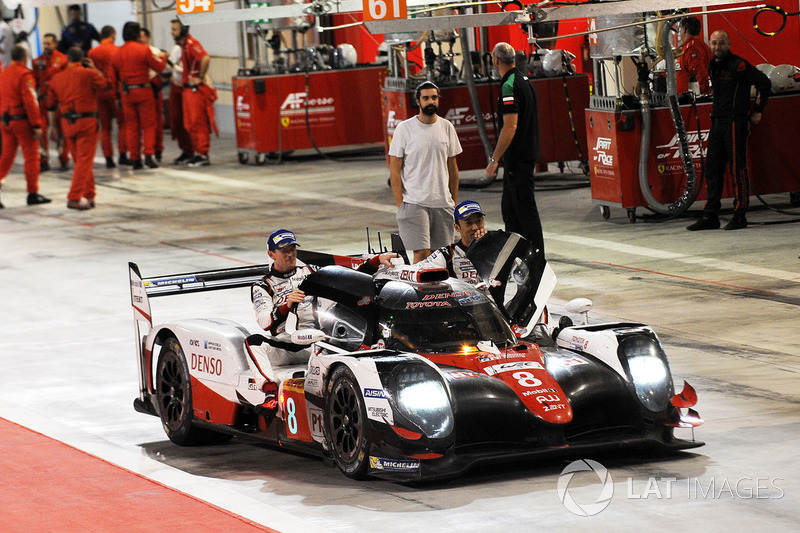 Race winners #8 Toyota Gazoo Racing Toyota TS050-Hybrid: Sebastien Buemi, Anthony Davidson, Kazuki Nakajima 