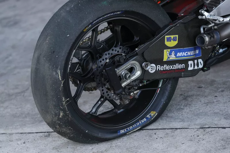 La crevaison de Marc Marquez, Ducati Team