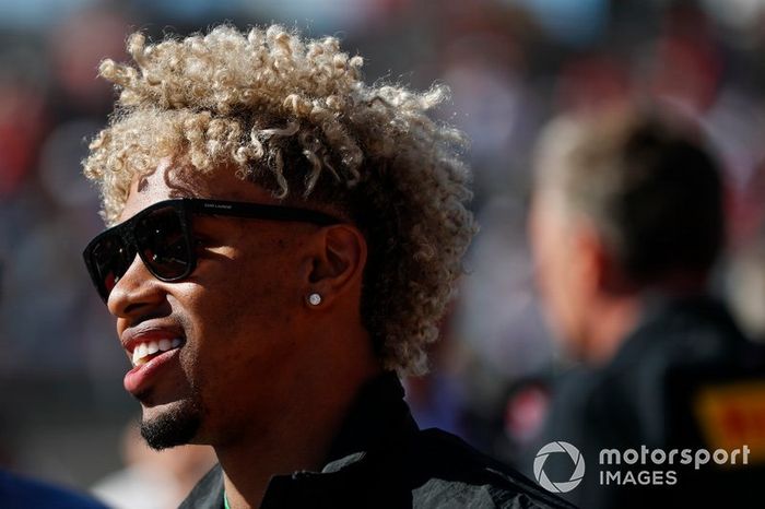 La ex estrella de fútbol americano, de los Dallas Cowboys, Dez Bryant