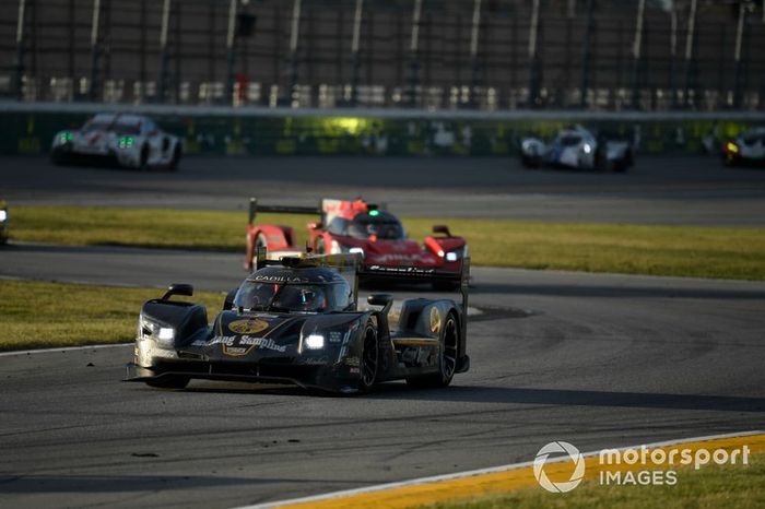 #5 Mustang Sampling Racing / JDC-Miller MotorSports Cadillac DPi, DPi: Sebastien Bourdais, Loic Duval, Joao Barbosa