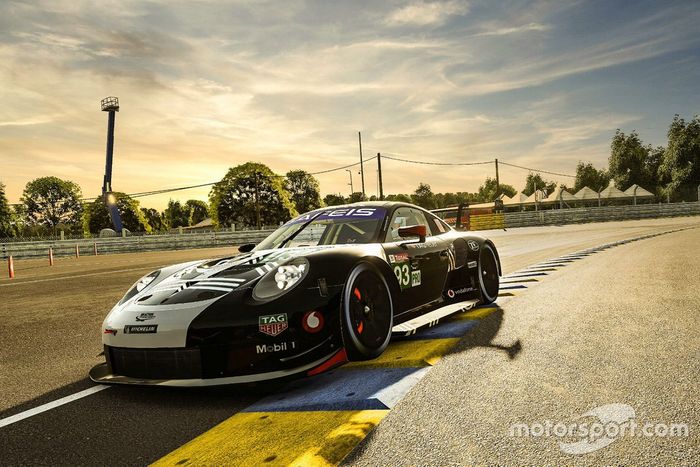 #93 Porsche Esports Team Porsche 911 RSR: Nick Tandy, Ayhancan Guven, Joshua Rogers, Tommy Ostgaard